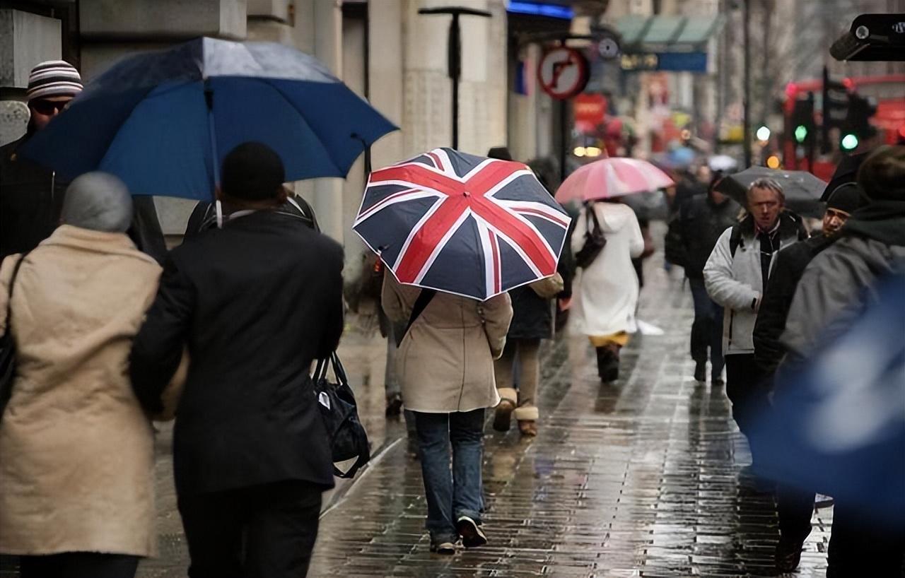 英国央行行长贝利谈通胀降温与提升11月降息预期